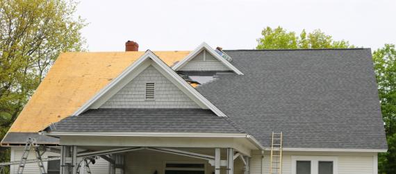 Comment rénover la toiture de sa maison ?