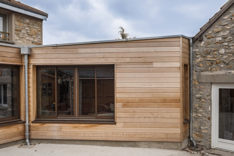 Extension en bois : une solution moderne pour agrandir votre maison