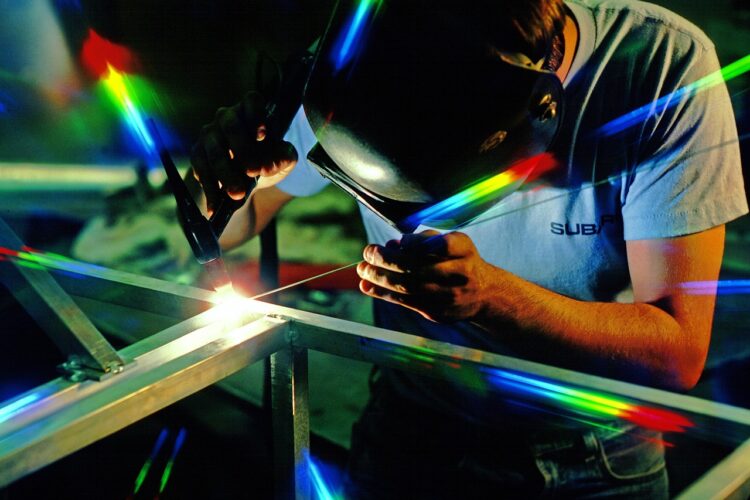 Comment optimiser vos projets industriels grâce à la mécano-soudure ?