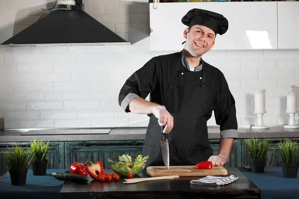 Plan de travail cuisine : les 5 finitions les plus élégantes du moment