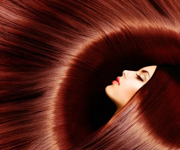 Glass Hair : comment obtenir cet effet miroir sur sa couleur ?