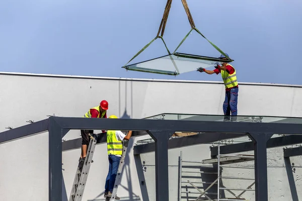 Comment renforcer le chevêtre charpente pour grande verrière ?