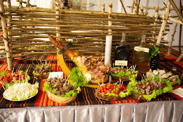 Mariage : les incontournables d’un buffet africain mémorable