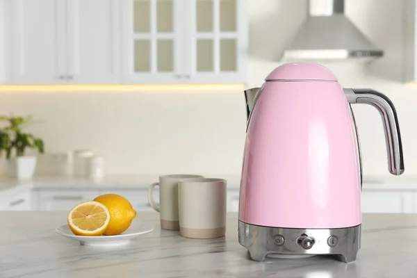 Peut-on détartrer une bouilloire avec du citron ?