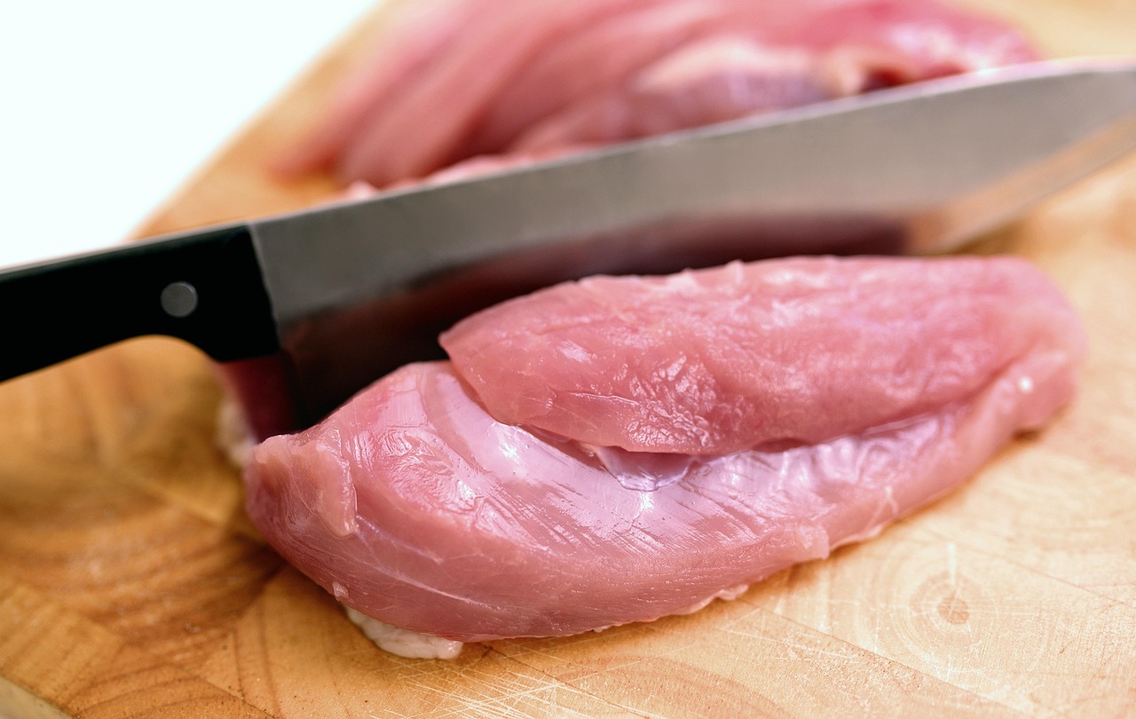 découvrez les risques potentiels liés à la consommation de viande biologique et comment les éviter pour une alimentation saine et sécurisée.