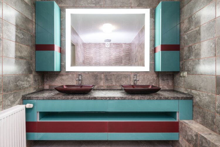 Salle de bain : les avantages d&rsquo;un miroir lumineux