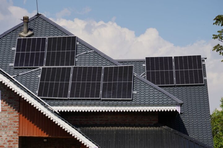 Comment atteindre l&rsquo;autonomie énergétique grâce aux énergies renouvelables