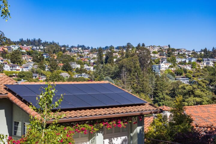 Autonomie énergétique : le guide pour une maison 100% indépendante