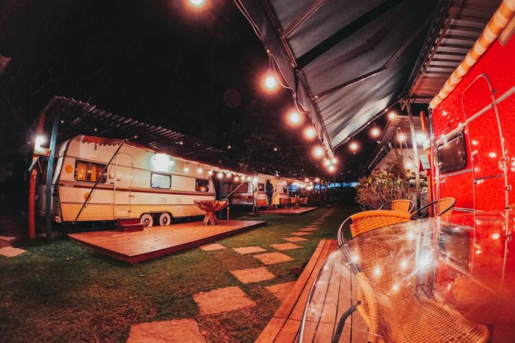 Carport pour camping-car : 5 avantages à connaître avant d&rsquo;investir