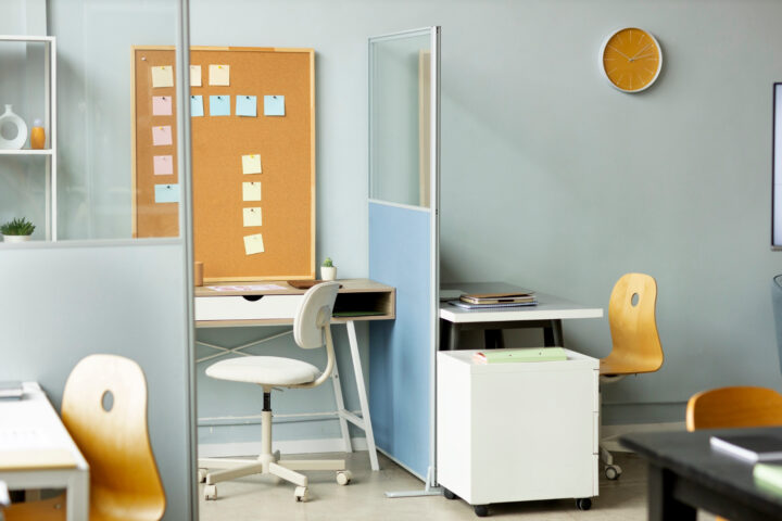 Les tendances de l&rsquo;aménagement de bureau via la cloison modulaire