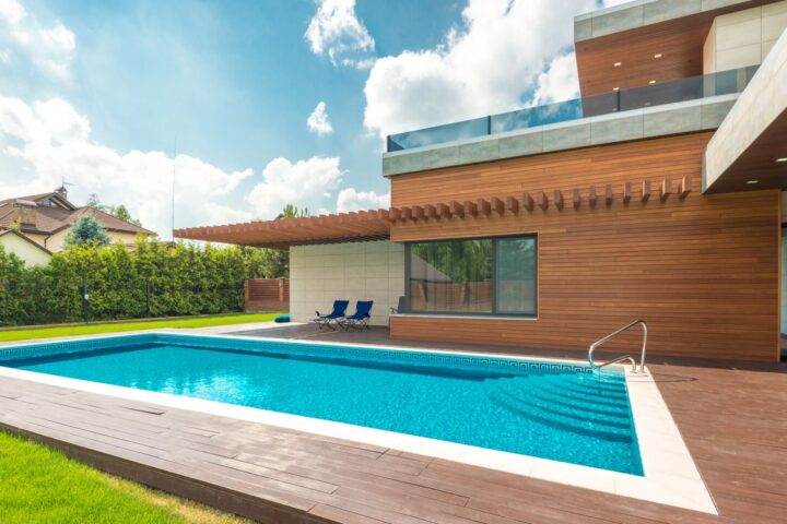 Terrassement : préparer le terrain pour une piscine