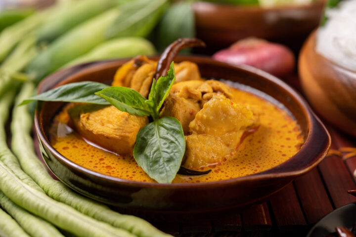 Colombo de poulet : quelles épices choisir pour retrouver les saveurs antillaises ?