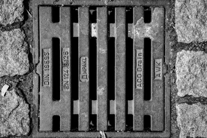 5 signes indiquent qu’une maison a besoin d’un drain français