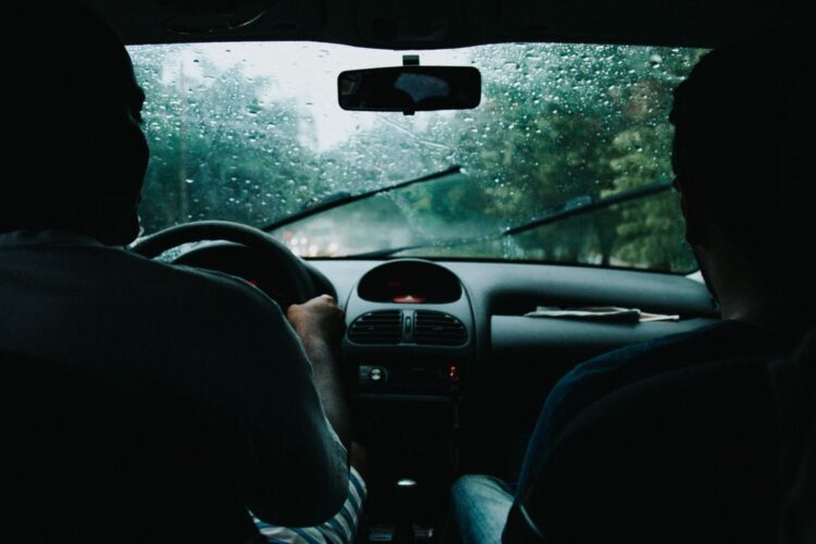 Pare-brise : les bienfaits d&rsquo;un traitement hydrophobe pour la pluie