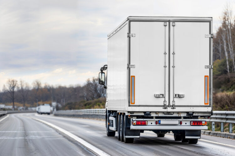 Marchandises fragiles : quelles précautions prévoir pour un transport sur longue distance ?