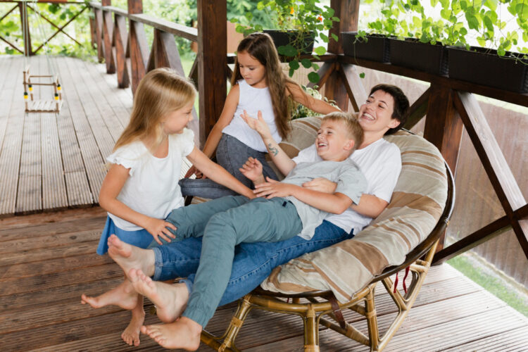 Séjour en chalet : comment occuper les enfants même par mauvais temps ?