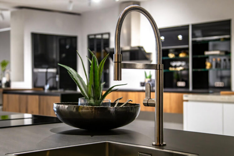 Meubles de cuisine en acier inoxydable : le look professionnel hygiénique à la maison