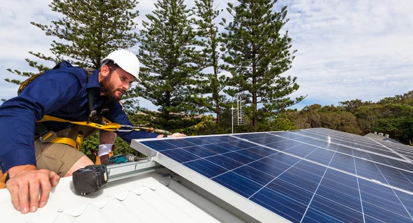 Quel est l&rsquo;impact carbone réel de la fabrication et l&rsquo;installation de panneaux solaires ?