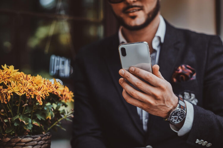 Faut-il encore acheter un smartphone haut de gamme aujourd&rsquo;hui ?